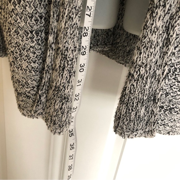 Ripcurl Cardigan Sweater. - Picture 4 of 9